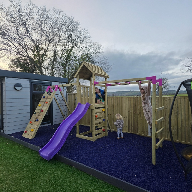 Aménager le jardin pour les enfants : aires de jeux, équipements & conseils